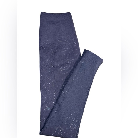 Lululemon Free to Flow Leggings – Midnight Navy & White, Size 4 - Picture 1 of 3
